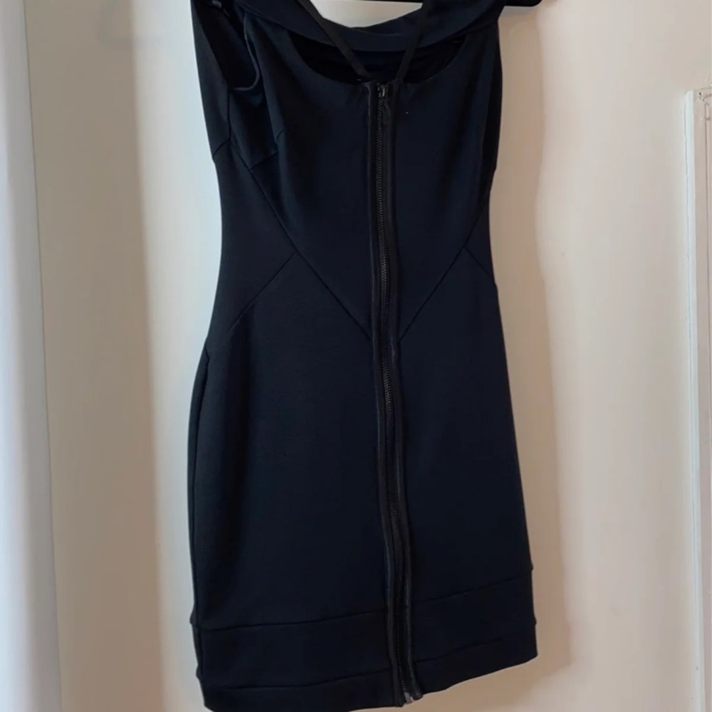 Bebe Black off shoulder zip up dress • size xs